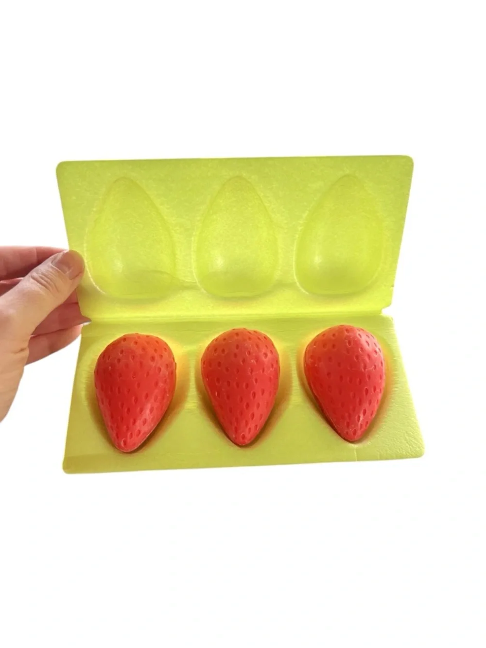 Avon x Royal Grafton Strawberry Set